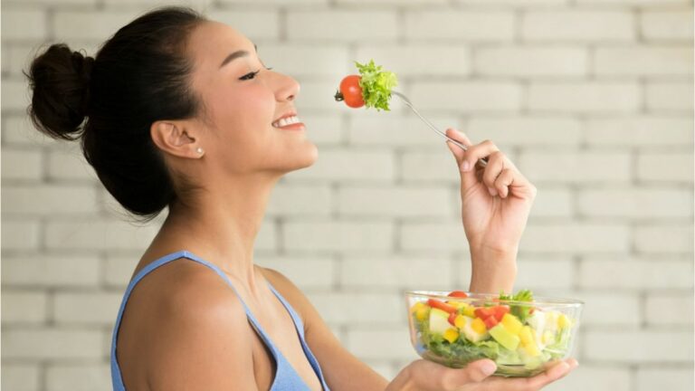 How To Train Your Brain To Embrace Healthy Eating Habits